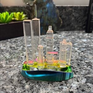 Genuine Handcrafted Crystal Twin Towers in Memory of 9/11/2001 New York City
